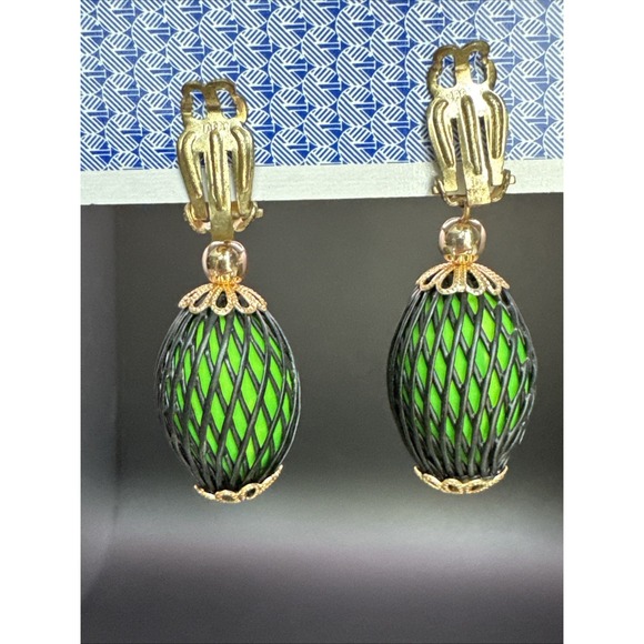 Vintage Made In Japan Clip On Earrings - Neon Green With Black Netting - Picture 4 of 9